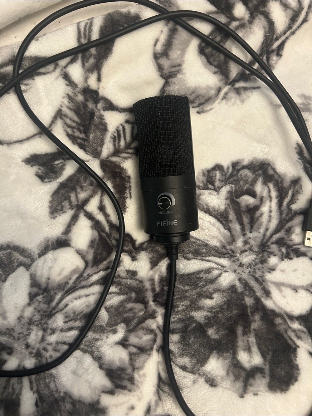 Black USB Condenser Microphone - Compact Studio USB Mic